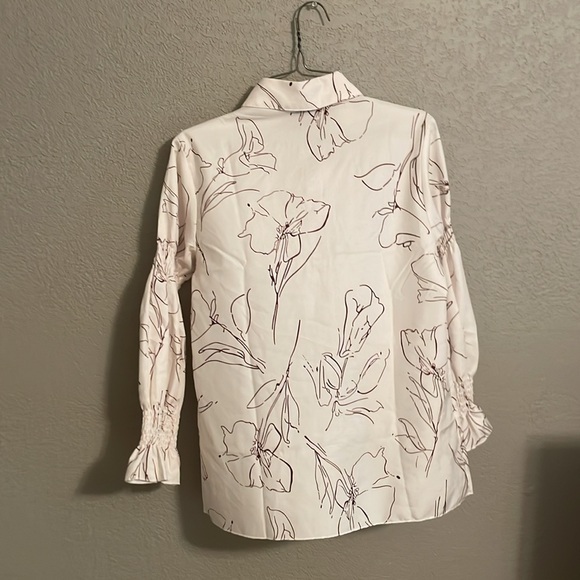 Shein Button Down Blouse NWT - Picture 3 of 3